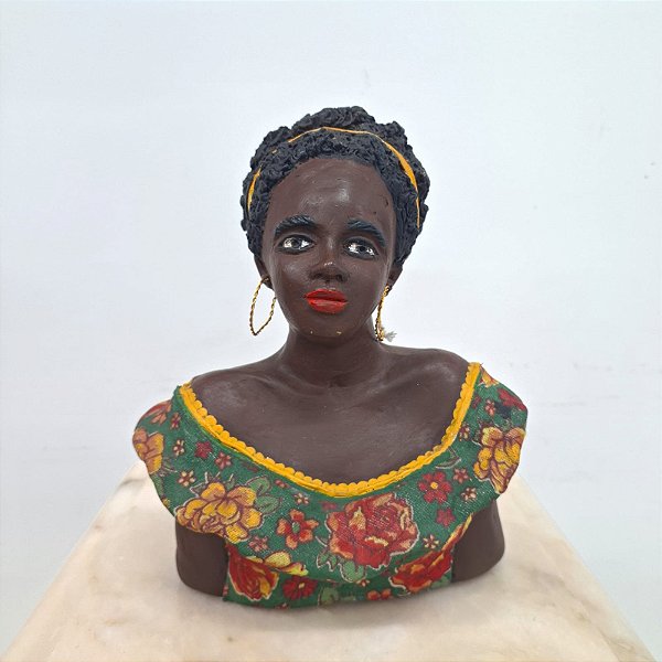 Busto Moça