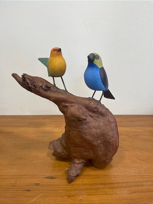 Passarinho no tronco pintadas a mão em madeira/ Arte Pássaros -MG