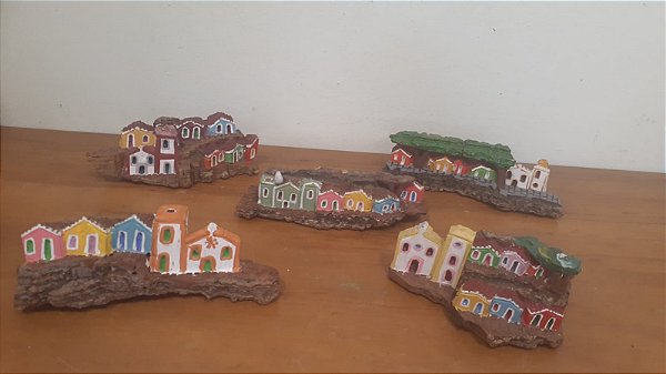 Casinhas em Madeira /PE