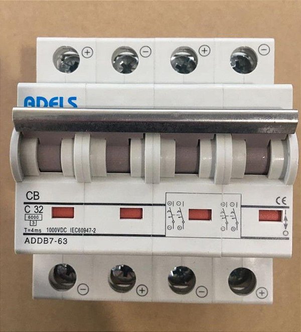 Disjuntor CC 4P 32A 1000VDC ADDB7-63 ADELS