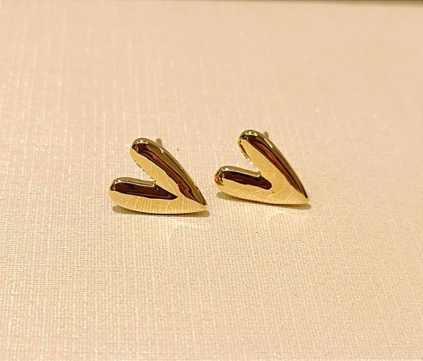 Brinco coração alondado - Banhado a Ouro 18k