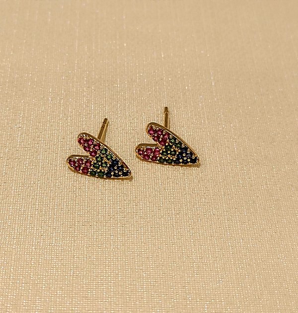 Brinco Coração de zircônias  coloridas - Banhado a Ouro 18k