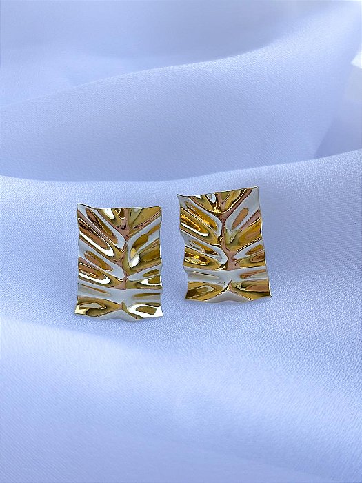 Brinco Drapeado Orgânico Dourado