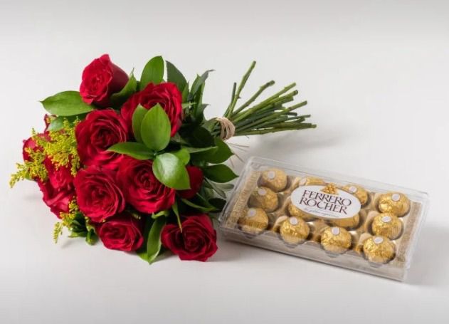 Buquê de 12 Rosas Vermelhas + Ferrero Rocher