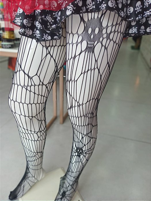 MEIA CALÇA ARRASTÃO PRETA FURO MAIOR  - CAVEIRA