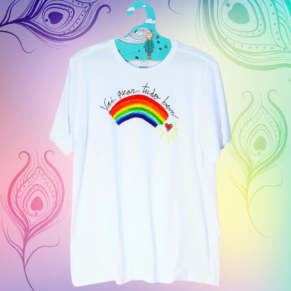 Camiseta estampa manual arco iris