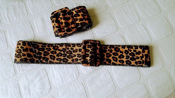 Cinto de Couro/pelo - TAMANHO ÚNICO - comprimento = 100 cm - largura 6,5 cm Estampa onça