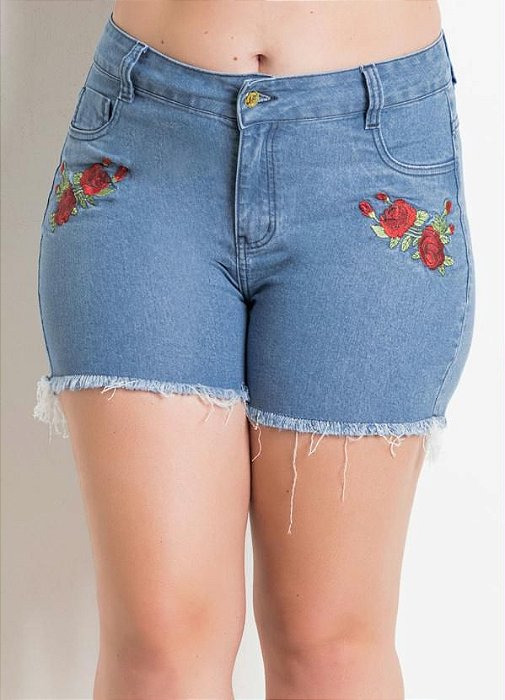 Shorts Jeans com Bordado Plus Size