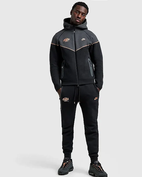 Conjunto Nike Tech Fleece x Central Cee