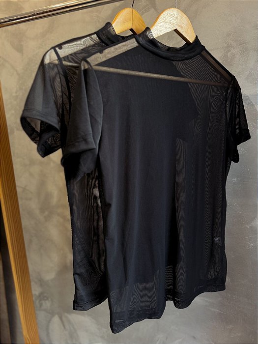 Blusa Tule Manga Curta