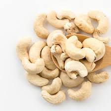 CASTANHA DE CAJU PARTIDA CRUA SEM SAL 100G