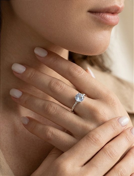 Anel Solitário Aro Torcido em Prata 925