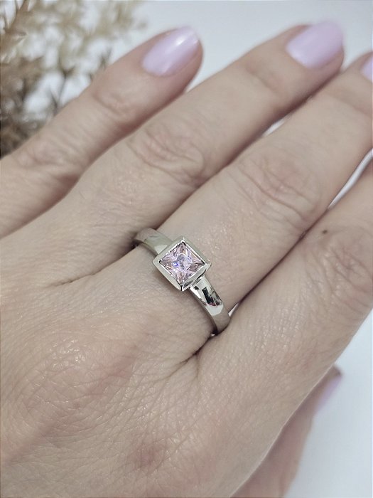 Anel Solitário com Cristal Quadrado em Aço Inoxidável