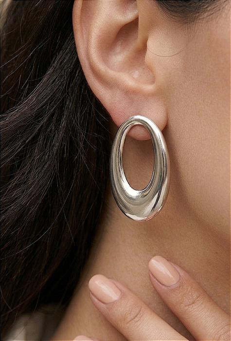 Brinco Oval Contemporâneo em Aço Inoxidável