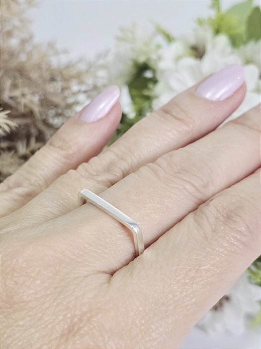 Anel Quadrado Minimalista em Prata 925