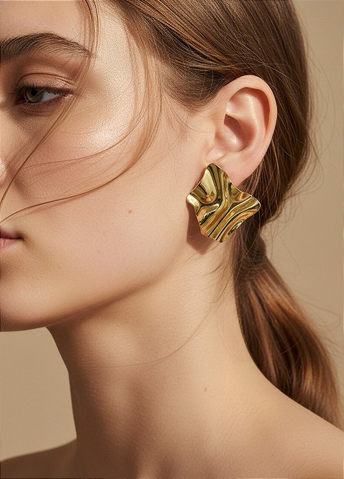 Brinco Orgânico Texturizado Banhado a Ouro