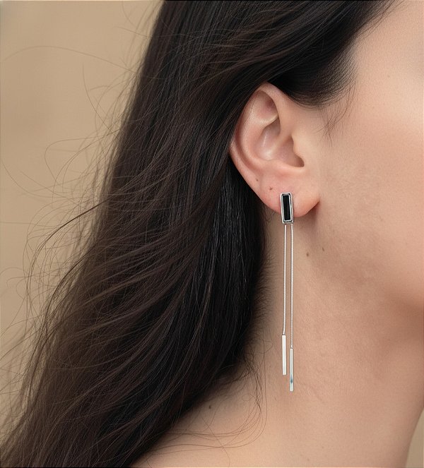 Brinco Pendente Retangular Preto com Correntes em Aço Inoxidável