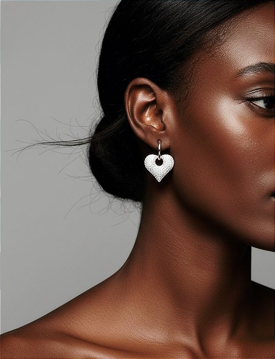 Brinco Coração Cravejado em Aço Inoxidável