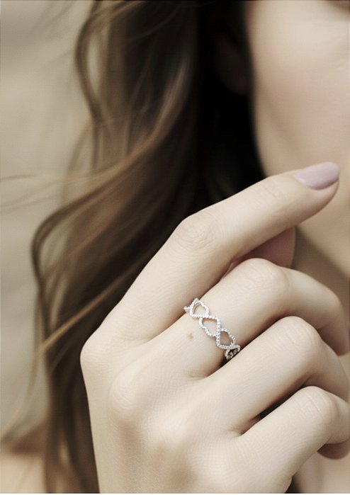 Anel Aliança de Corações em Prata 925