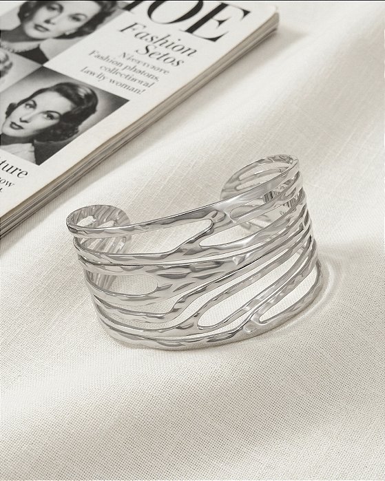 Bracelete Largo Orgânico Vazado em Aço Inoxidável 316L