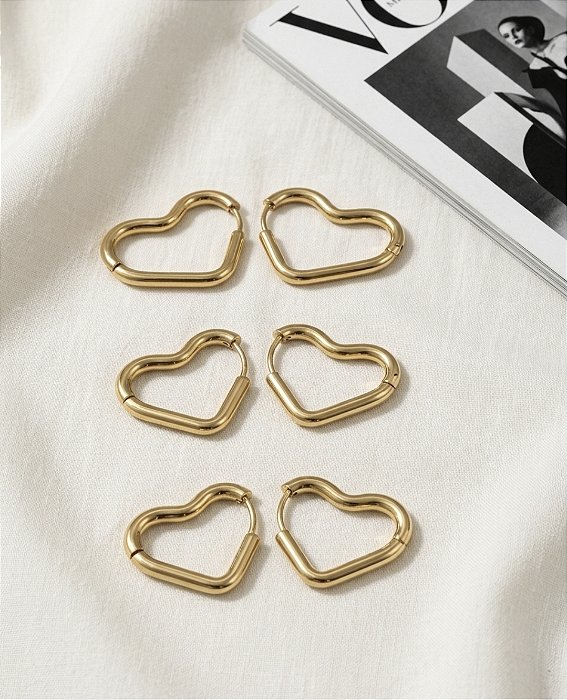 Brinco Argola Click Coração Tubo em Aço Inoxidável Banhado a Ouro