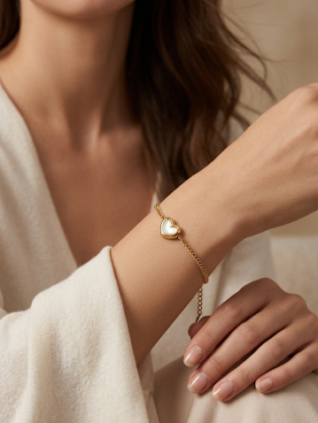 Pulseira de Coração em Aço Inoxidável Banhada a Ouro com Madrepérola