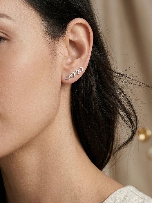 Brinco Ear Cuff Quatro Corações Vazados Prata