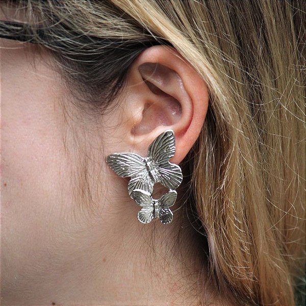 Brinco borboletas prata