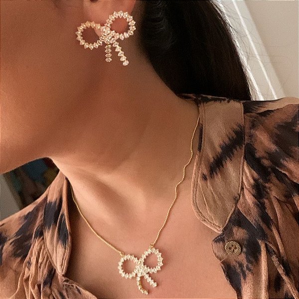 Brinco Laço com zircônia