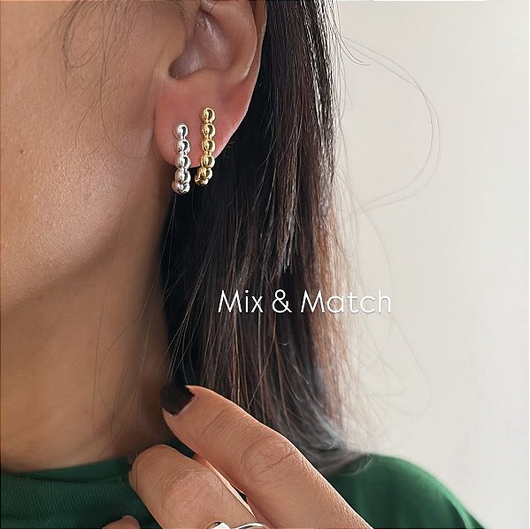 Meia argola com Esferas