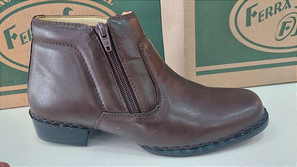 Botina Ferrasolo costura manual