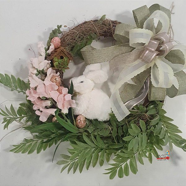 Guirlanda Decorada de Páscoa Folhagens com Flores Rosa com Coelho e Casinha 50x50cm - CCS Decorações