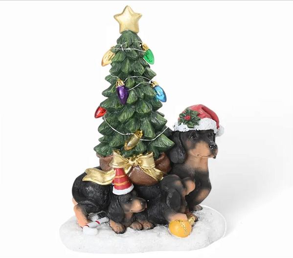 Enfeite de Resina Cachorro com Filhotes e Pinheiro com Luz 2AAA 21cm - Ref 1085956 Cromus