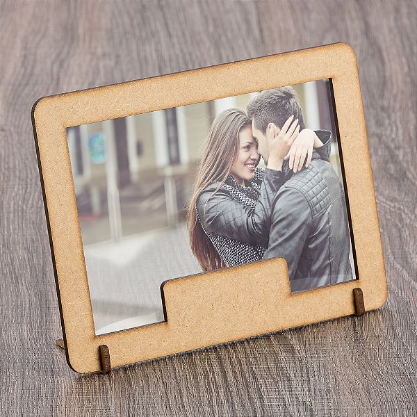 Porta retrato em MDF com vidro em acrílico espelhado. Cod. SK 13574