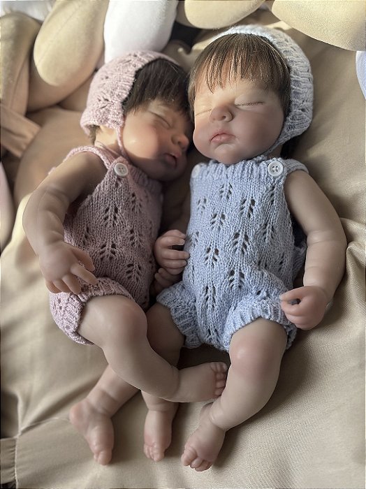 Bebê Reborn silicone sólido 35cm