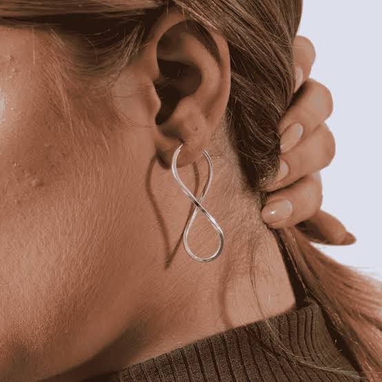 Brinco Infinito Prata 925