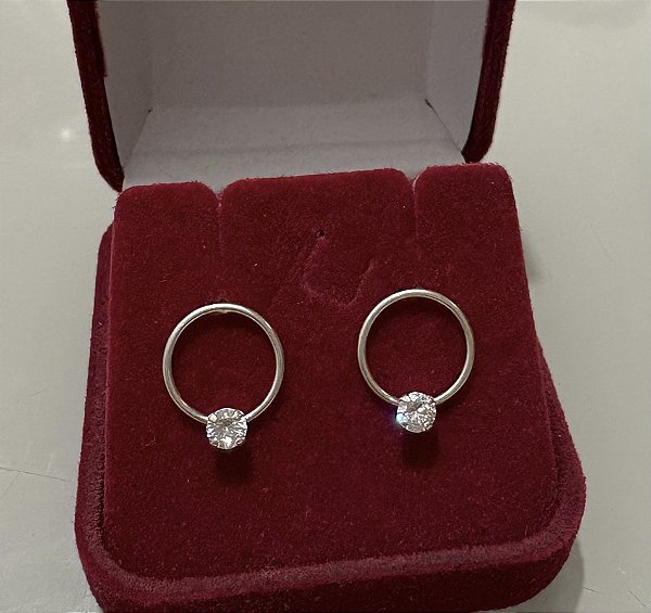 Brinco geométrico ponto de luz Prata 925