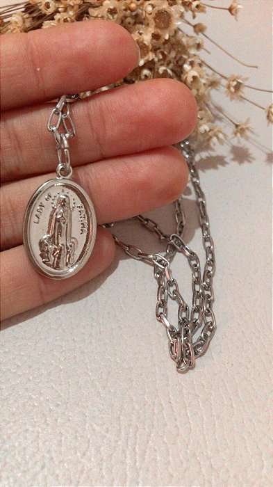 CORRENTE MODELO 8 COM MEDALHA DE NOSSA SENHORA DE FÁTIMA