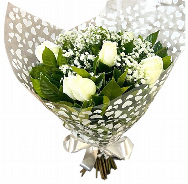 Buquê 6 rosas brancas