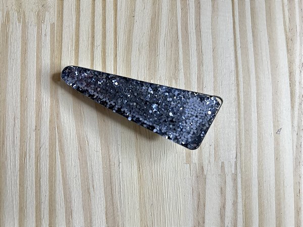 Fivela de cabelo em resina