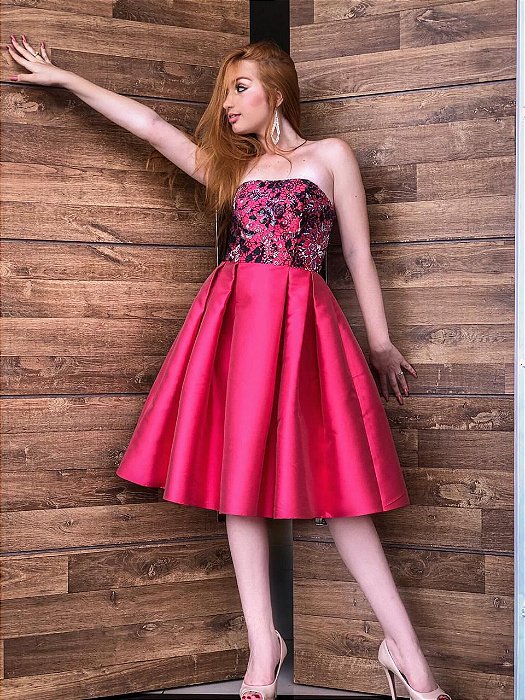 vestido de festa coral com renda