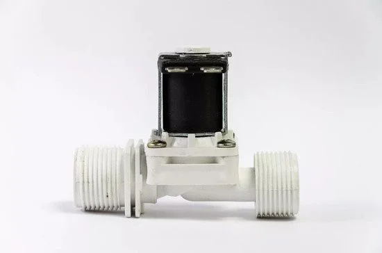 Válvula Solenoide de Entrada de Água - 180° 3/4" x 3/4" 220V - Nascimetal