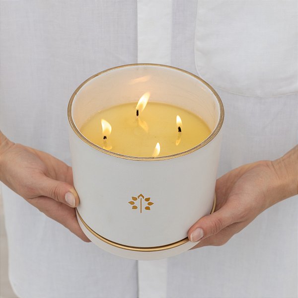 Vela Pote Cerâmica 980g | Cha Branco + Flor de Laranjeira (floral)