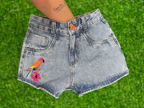 Short Jeans Bordado Arara