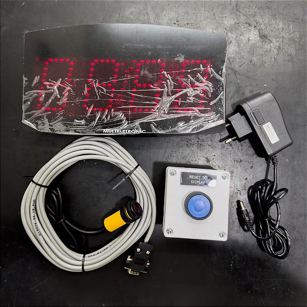 Display contator de peças com sensor e reset remoto.