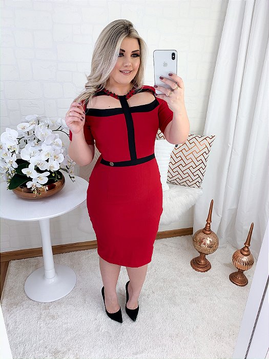 vestido vermelho decotado