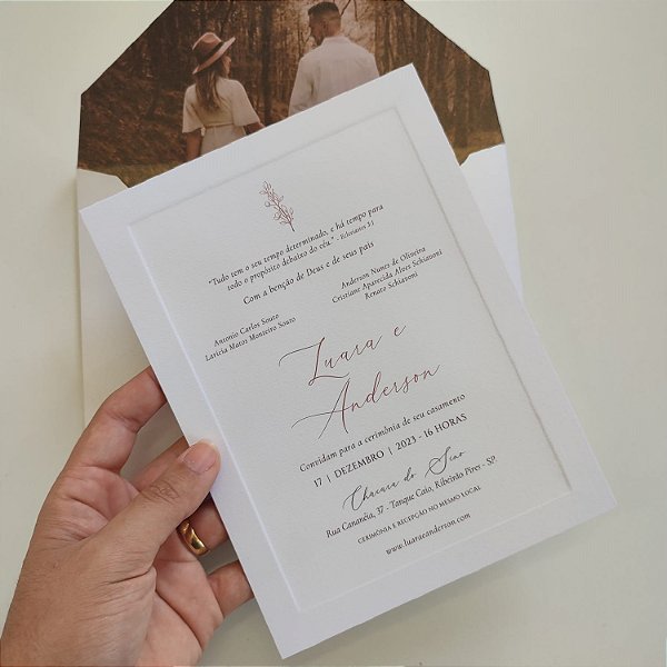 Convite Casamento Envelope c/  Borda Relevo e Foto do Casal