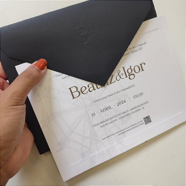 Convite Casamento + metalizado + borda relevo e iniciais em Relevo Seco + lacre de cera para o fechamento