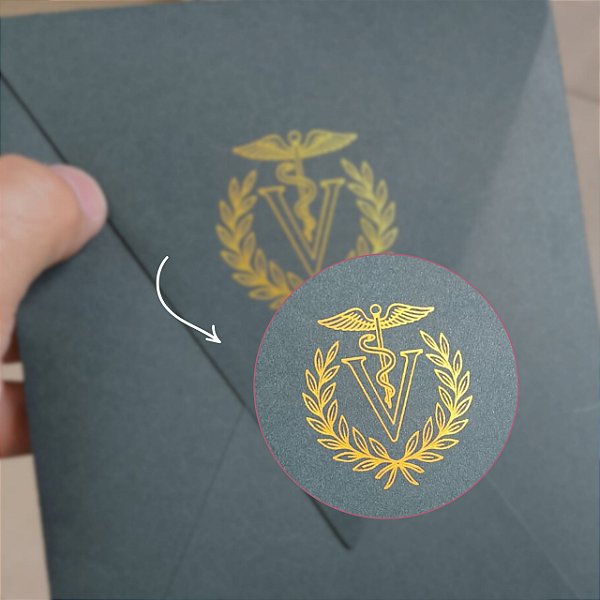 Monograma ou Brasão Metalizado no envelope