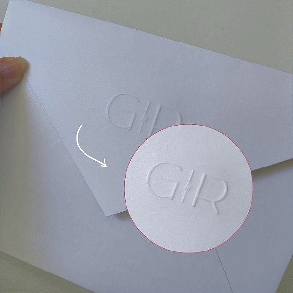 Monograma ou Brasão em Relevo Seco no envelope